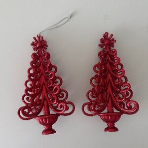 Elegant Red Holiday Tree Ornaments